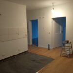 Schwellenloser Materialübergang von Fliesen zu Laminat im Wohnbereich – Erfahrener Innenausbau Mannheim